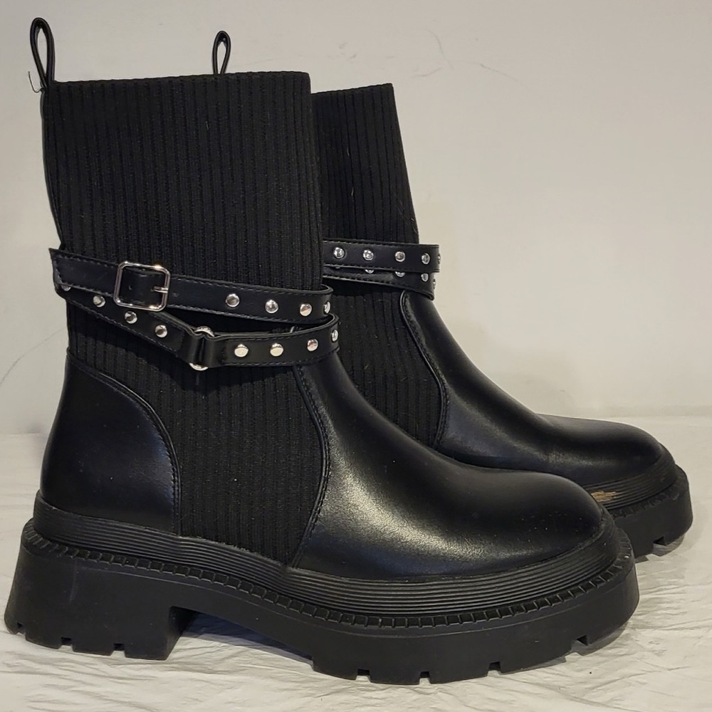 Dream Pairs Black Studded Platform Ankle Boots